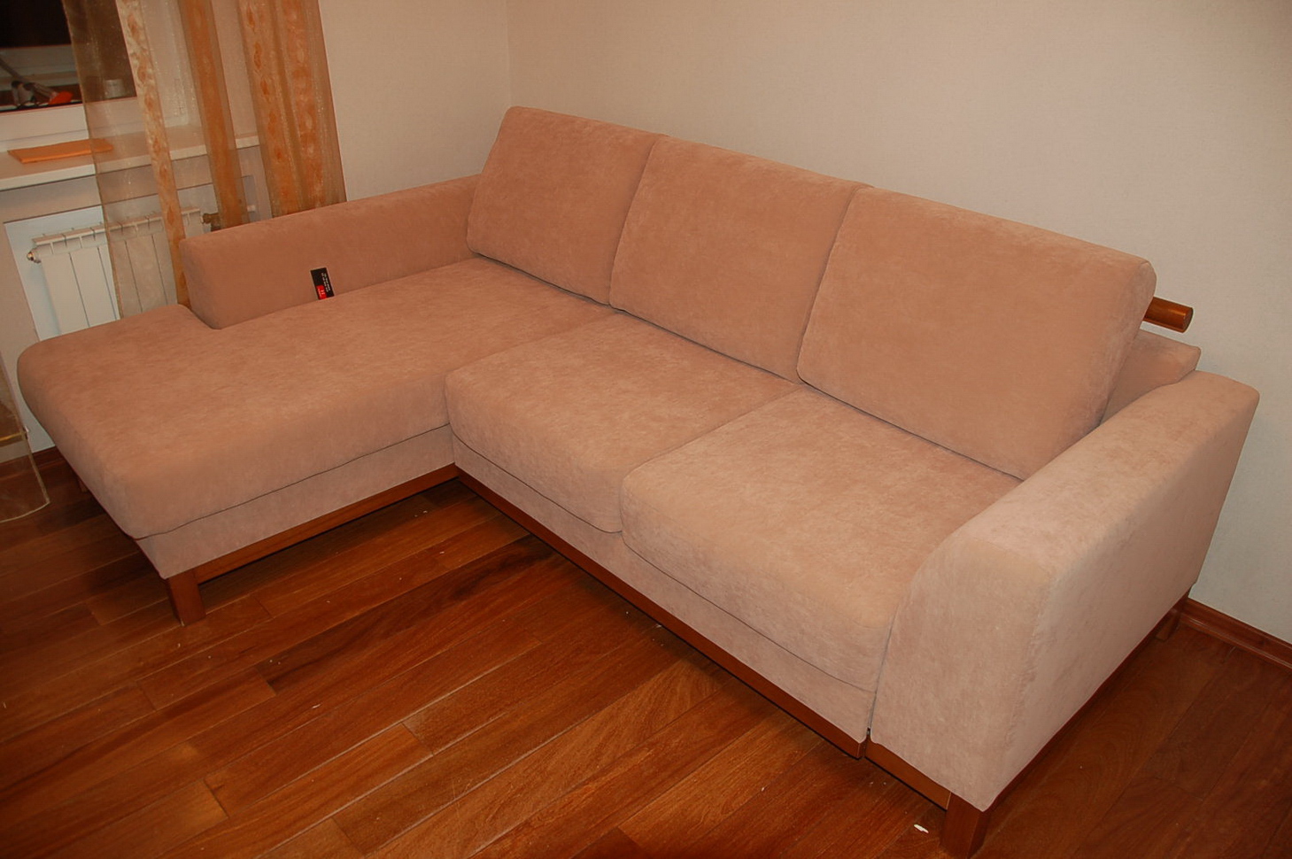 Обшивка мебели на дому углового дивана